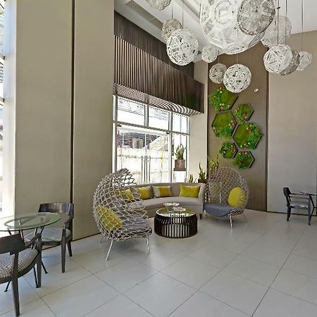 Currency Serviced Suites Pasig City Exterior photo